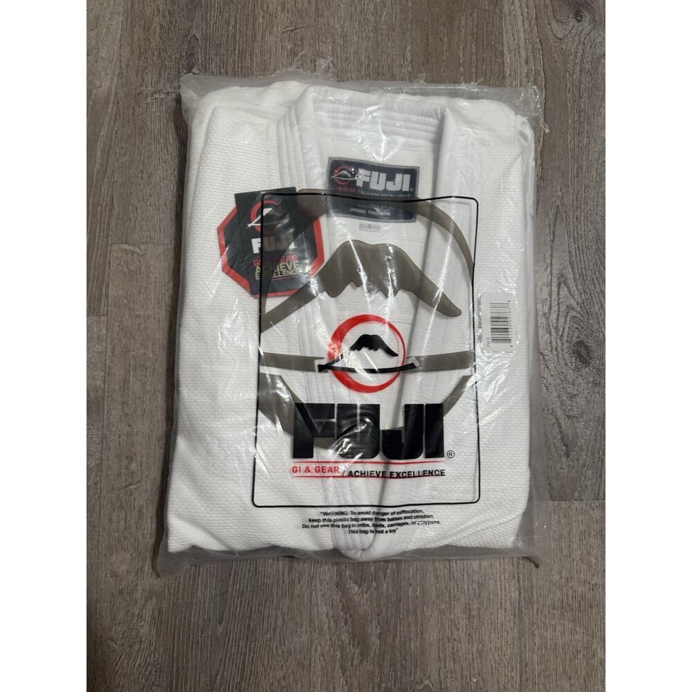 Fuji Martial Arts Gi Kimono White Judo Jiu Jitsu Karate Uniform Size 6 (A5) NEW